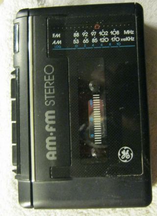 Vintage Ge 3 - 5473b Am/fm Stereo Radio Cassette Player Walkman,  Belt Clip