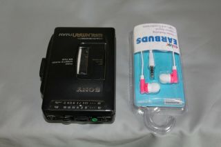 SONY Walkman WM - FX30 Portable Radio Cassette player.  to work 2
