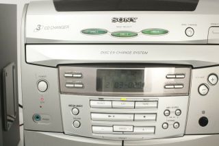 SONY CFD - C1000 CD Radio Dual Cassette Recorder with Remote 3