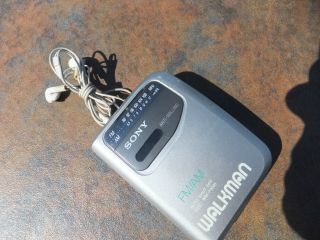 Vintage Sony Walkman Am Fm Cassette Player Wm - Fx141 W/ Earbuds -