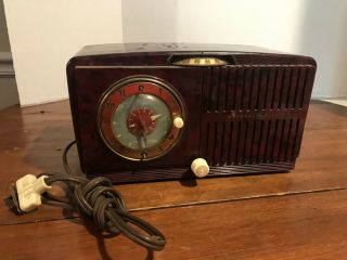 Vintage General Electric Clock Radio - Model 515f