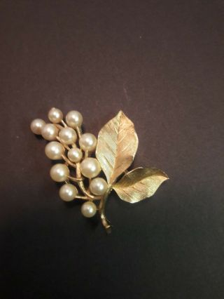 Vintage Trifari Faux Pearl Gold Tone Leaf Brooch A - 11