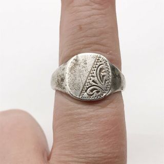 Vintage Ladies Solid Silver Signet Patterned Ring Size T