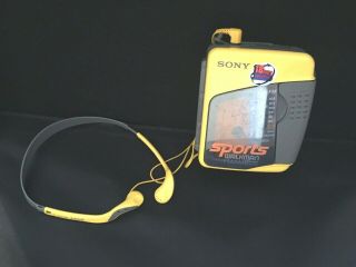 Vtg Sony Sports Walkman Wm - Fs399 Mega Bass Am/fm Cassette Belt Clip & Headphones