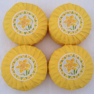 Vtg Daffodil Perfumed Soap 4 Round Paper Wrapped Bars Old Stock