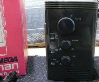 Vintage Sony Mega Watchman FD - 500 B&W TV Am/Fm Receiver 4
