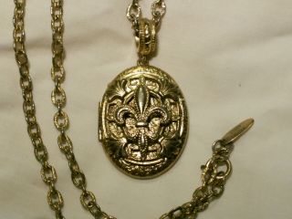 .  Vintage Whiting & Davis Gold Tone Fleur De Lis Locket Pendant Necklace.