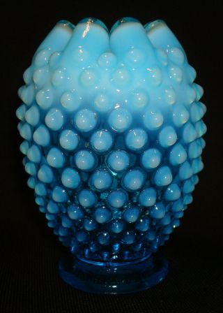 Vntg Fenton Glass Blue Opalescent Hobnail 3 ½” Cupped Ruffled Edge Mini Bud Vase
