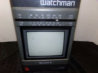 Sony FD - 500 Mega Watchman Black & White TV FM/AM Radio Receiver GREAT 2