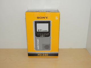 Vintage Sony Watchman FD - 240 - and box, 7