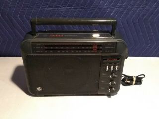 Vintage Ge Superadio 7 - 2887a Long Range Portable Am/fm Radio