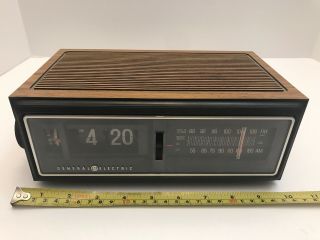 Vintage Ge General Electric Am Fm Flip Number Radio Alarm Clock Model 7 - 4303g