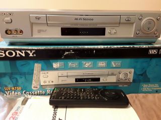 SONY SLV - N700 VIDEO CASSETTE RECORDER VHS HI - FI 2