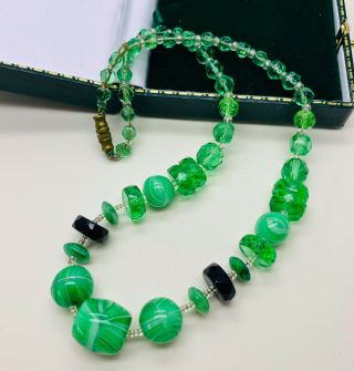 VINTAGE JEWELLERY ART DECO GREEN CRYSTAL/MARBLED GLASS/JET NECKLACE 2