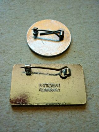 TWO VINTAGE HORSE RACING BADGES SUTCLIFFE TRAINER & SUNDAY MAIL RACING CLUB 4