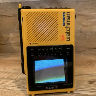 Sony Sports Watchman Sports B/W TV & FM Stereo Receiver FD - 45A VHF/UHF Receiver 2
