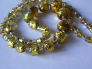 Vintage Art Deco Era Yellow Gold Foil Glass Bead Necklace - 20 " Or 51 Cm