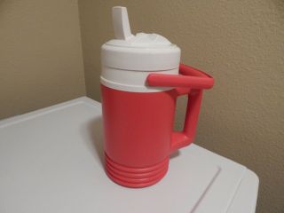 Vintage Igloo 1/2 Gallon Water Cooler/jug With 2 Handles - Red And White