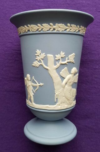 Wedgwood Vase - Psyche Bound By Cupid - Jasperware Blue & White 5.  5 " Vintage