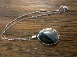 Vintage " Sarah Coventry " Silver - Tone Necklace With Oval Grey/black Pendant
