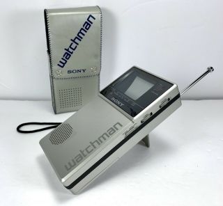VINTAGE Sony Watchman Portable Analog TV w/ Case - Model FD - 20A 1983 2
