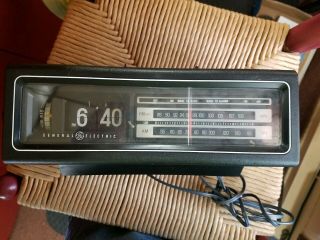 Vintage General Electric Click Clock Radio Alarm Model 7 - 4310c Everything