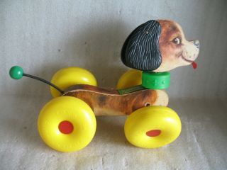 Vintage 1964 Fisher Price Wobbles The Dog Pull Toy 130