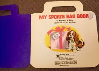 THE SPORTS BAG BOOK Vintage 1970 ' s Children ' s Golden CARRY - ME Shape Book 2