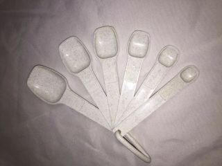 Vintage Tupperware Measuring Spoons - Set Of 7 Plus Ring,  White with blue Speckled 3