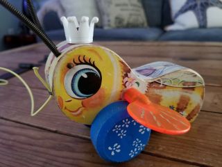 Vintage Fisher Price Queen Buzzy Bee 444 1958 Wooden Pull Toy.