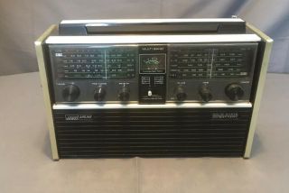 Vintage 80s Montgomery Ward Airline 10 Band Short Wave Radio 1495a