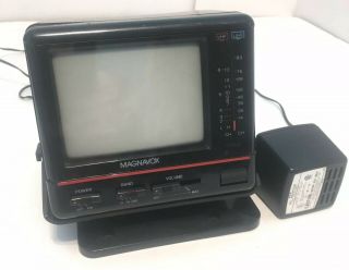 Portable Magnavox Tv 4.  5 " B/w Bh3907 12v Uhf Vhf
