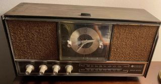 Vintage Ge Alarm Clock & Am Fm Radio Dual Speakers Solid State
