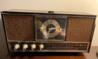 Vintage GE Alarm Clock & AM FM Radio Dual Speakers Solid State 4