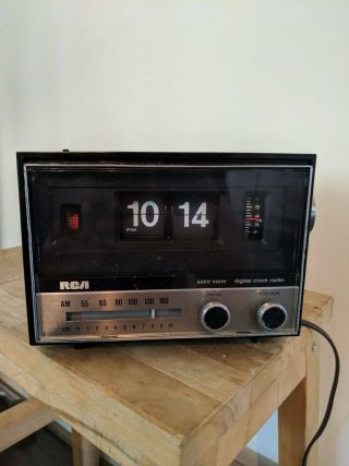 Vintage Rca Model Flip Clock Alarm Radio - Perfectly (copal Flip Clock)