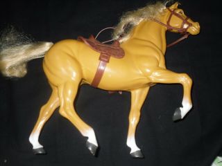 1980 Dallas Barbie Dolls Horse 3312 -