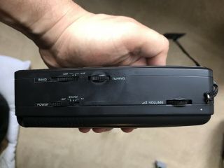 Sony Walkman Portable TV FD - 240 4