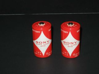 2 Vintage Sony Batteries 1.  5 Volt Um - 1a Dry Battery D Size