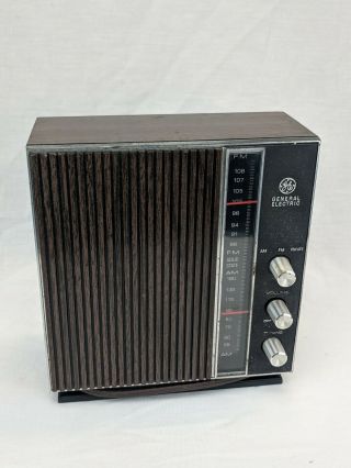 General Electric Model T2259d - Vintage Radio Am Fm Ge