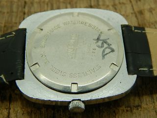 Vintage Swiss Made Vulcain 17 Jewels Mens Dress Wrist Watch Water Resistant 3