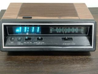 Vintage General Electric 7 - 4665b Ge Am/fm Radio Digital Dual Alarm Clock