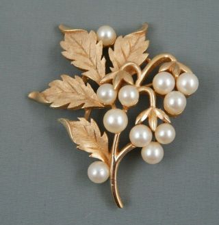 Vintage Signed Crown Trifari Faux Pearl Grapes Berries Leaf Brooch Pin