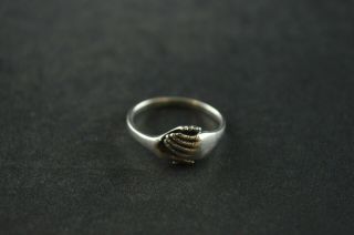 Vintage Sterling Silver Hand Holding Ring - 2g
