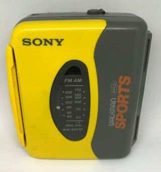 Vintage Sony Walkman Sport WM - SXF10 AM/FM Stereo Radio Cassette Player 2