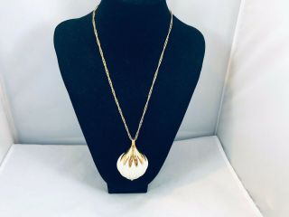 Vtg.  Crown Trifari White Carved Lucite Flower Bud Chain Necklace