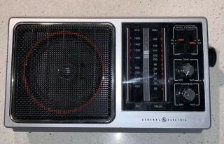 Vintage GE General Electric AM/FM Portable Radio Model 7 - 2857A 5