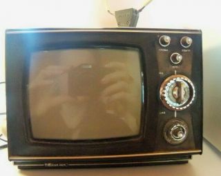 A Vintage,  Soviet Tv Set  Silelis 402 " (made In The Ussr)