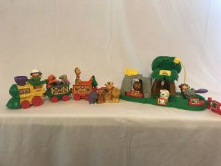 Fisher Price Little People Animal Sounds Zoo And Zoo Train - Vintage