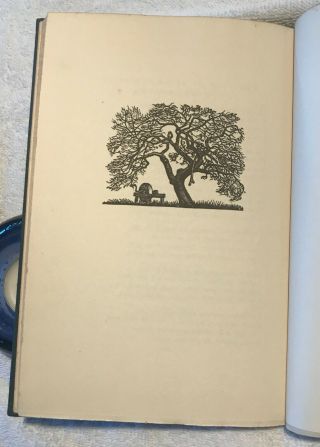 First edition of Robert Frost ' s classic,  HAMPSHIRE.  October 1923 8