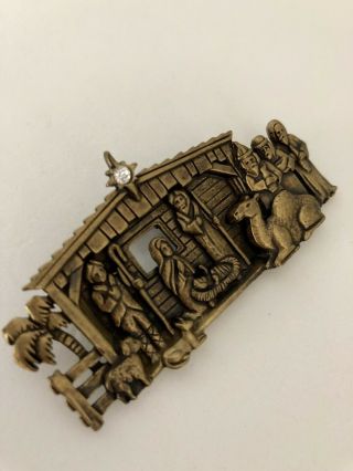Vintage JJ Jonette Jewelry Nativity Christmas Pin / Brooch - Brass Color. 3